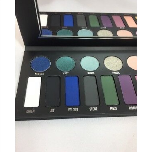 🎨KVD Metal Matte Palette NIB🎨 - Picture 5 of 16